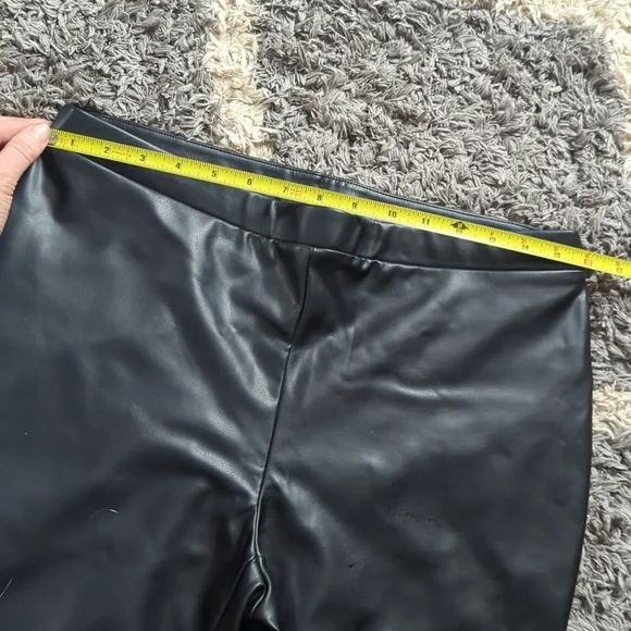 Chico's Faux Leather Black Legging Pant Size Chico's 1 - Picture 5 of 7